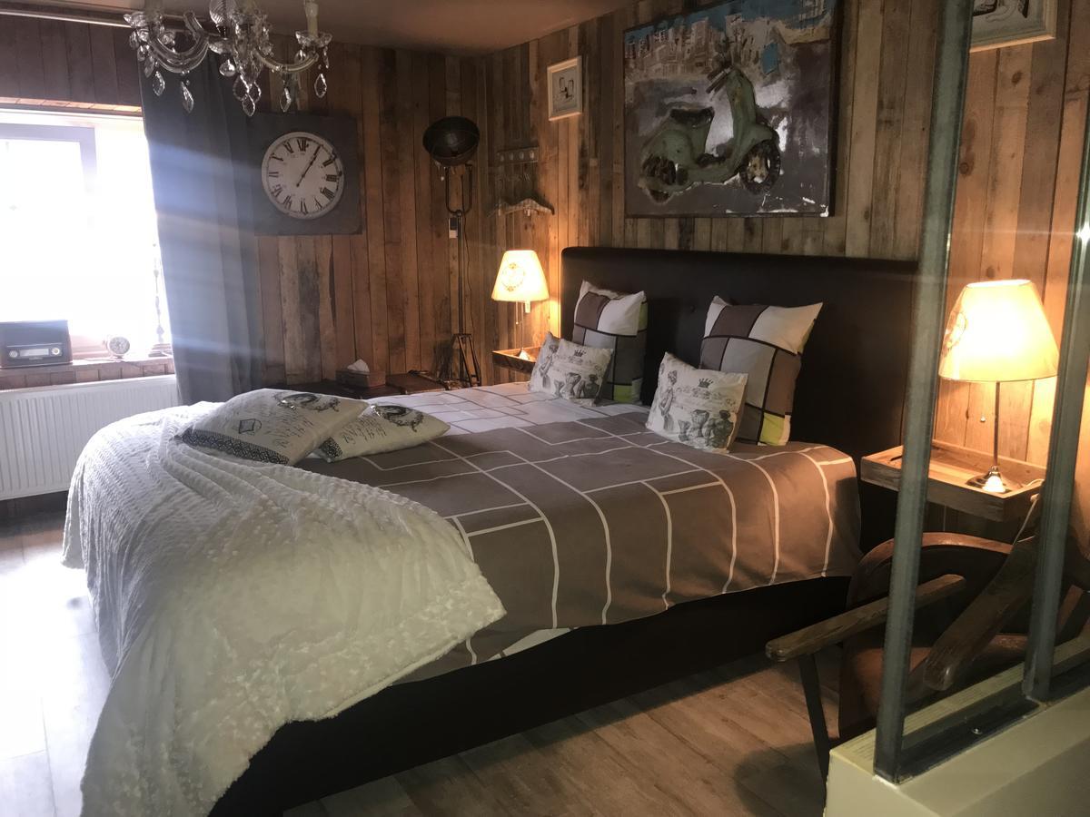 Le Relais De Chassepierre Hotel Екстериор снимка
