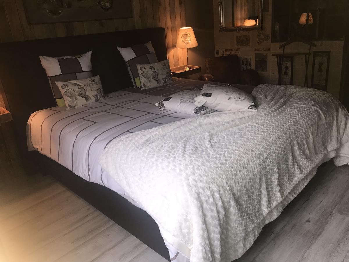 Le Relais De Chassepierre Hotel Екстериор снимка
