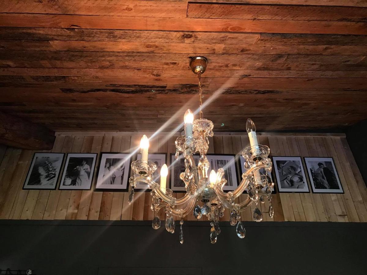 Le Relais De Chassepierre Hotel Екстериор снимка